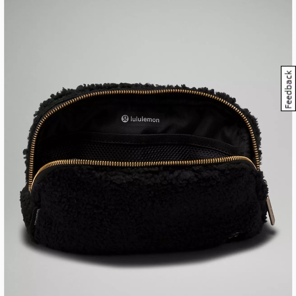 Lululemon Limited Edition Everywhere Belt Bag 1L *Fleece Black Sherpa - Picture 6 of 16